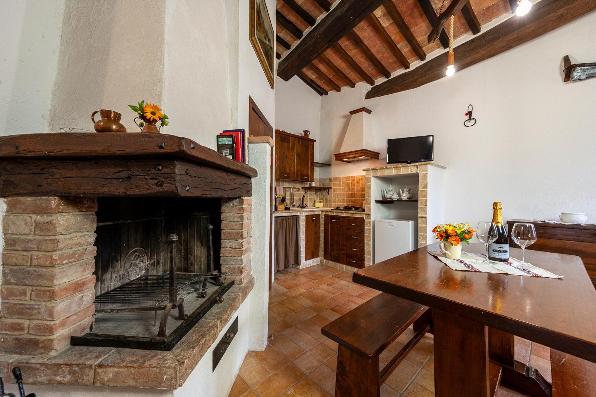 Вилла Il Borgo Del Lupo Сартеано Экстерьер фото