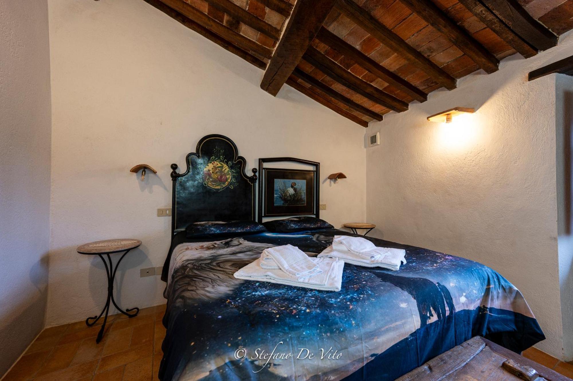 Вилла Il Borgo Del Lupo Сартеано Экстерьер фото